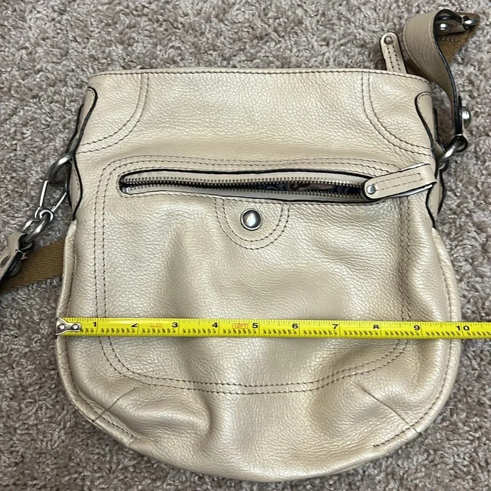 B Makowsky leather Crossbody shoulder bag light brown